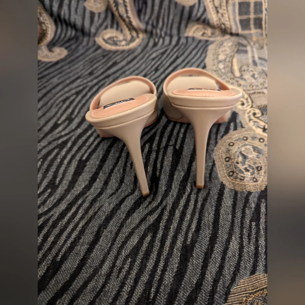 LITA by CIARA Solid Square Toe Slide  Sandal in Sand, & Black NWT - Picture 6 of 12